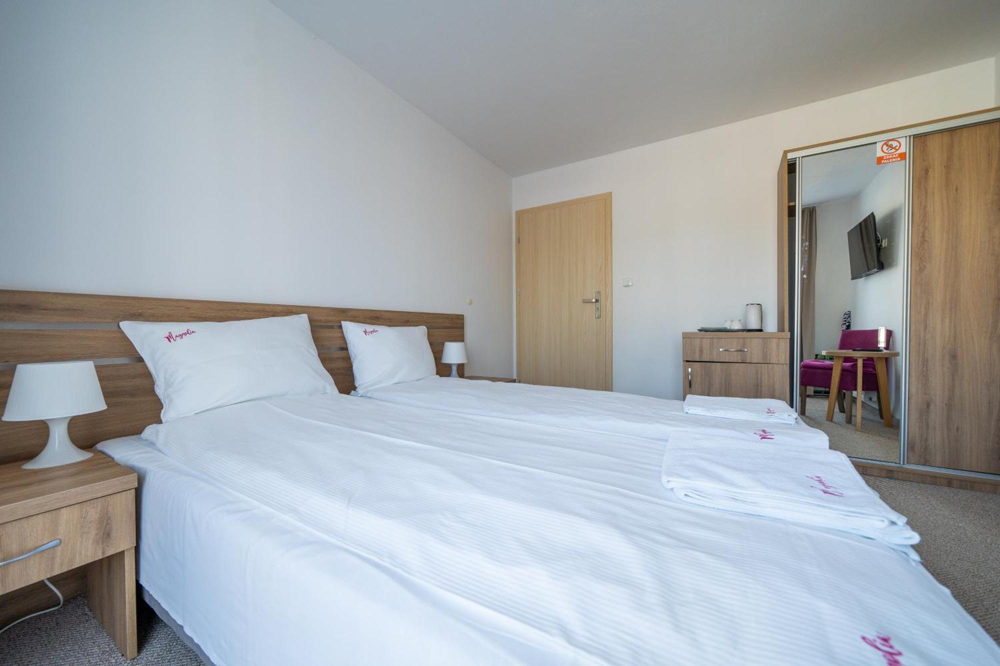 Magnolia Pokoje I Apartamenty デンプキ エクステリア 写真