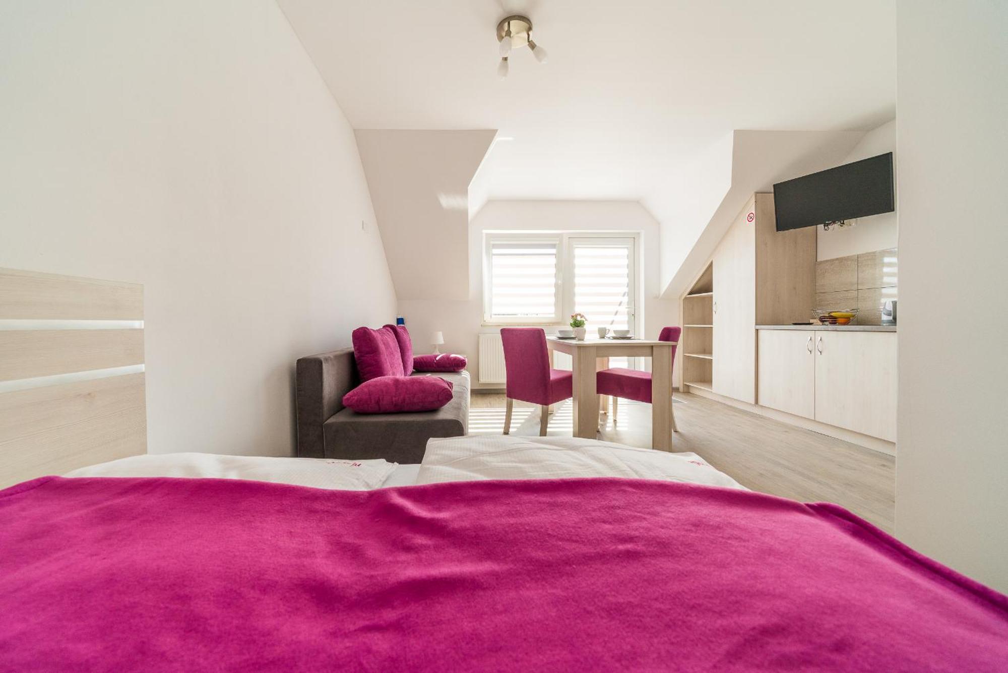 Magnolia Pokoje I Apartamenty デンプキ エクステリア 写真